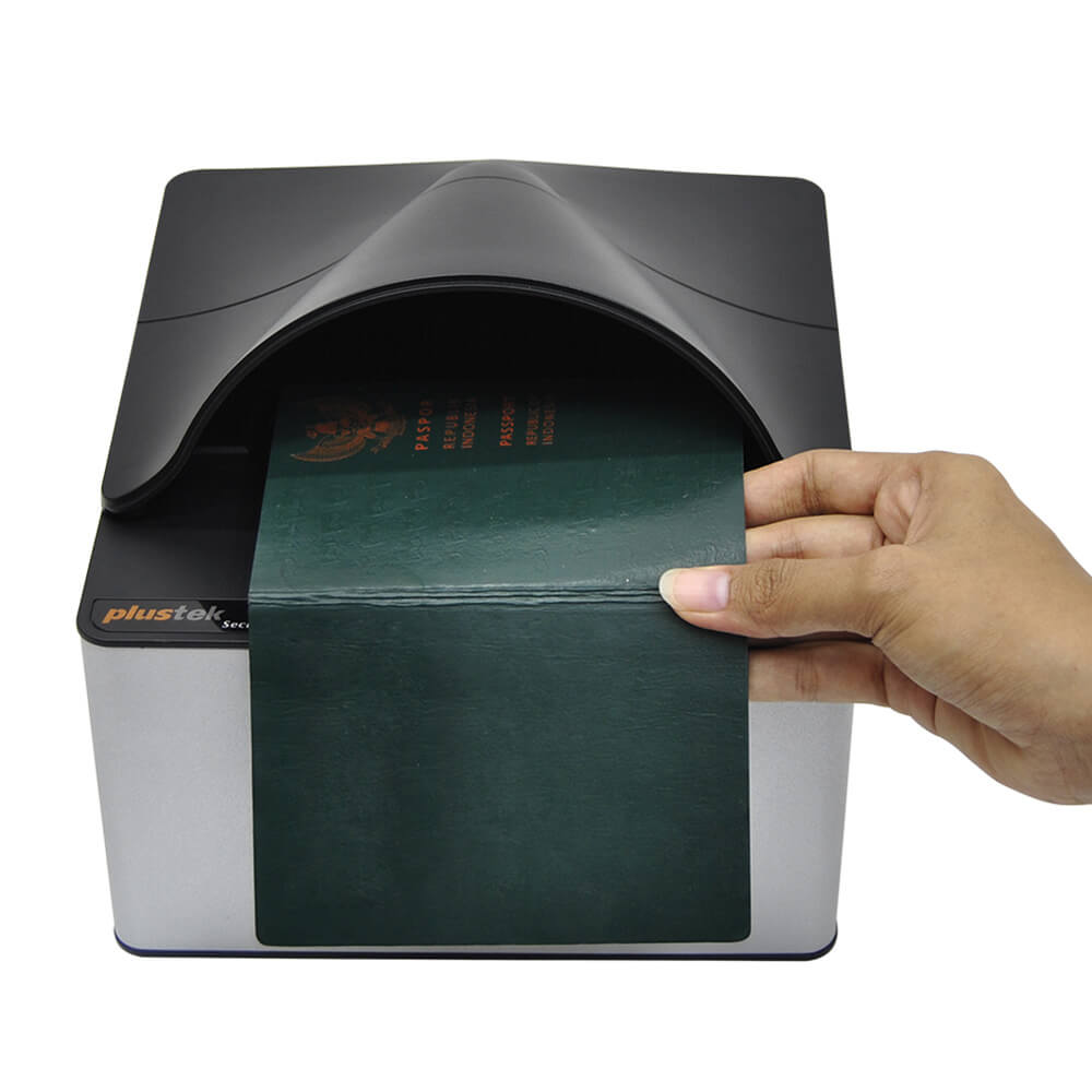 Plustek SecureScan X150 Passport Scanner