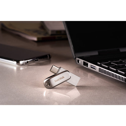 محرك أقراص فلاش SanDisk Ultra Dual Drive Luxe سعة 256 جيجابايت بمنفذ USB 3.1 Type-C - موصلات USB-C وUSB-A مزدوجة، تصميم دوار معدني بالكامل، سرعة قراءة تصل إلى 400 ميجابايت/ثانية