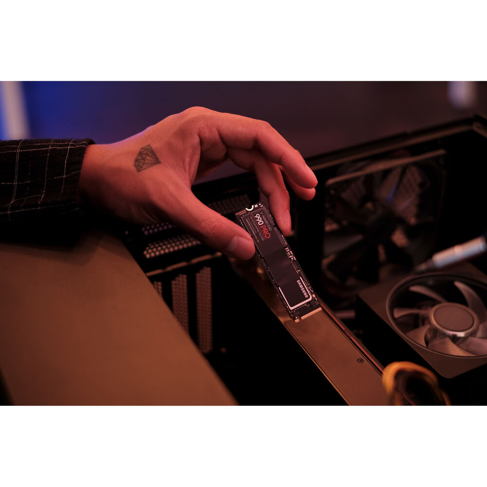 Samsung 990 PRO 2TB NVMe PCIe Gen 4.0 M.2 SSD – Up to 7,450 MB/s Read, 6,900 MB/s Write, Enhanced Power Efficiency, Smart Thermal Control