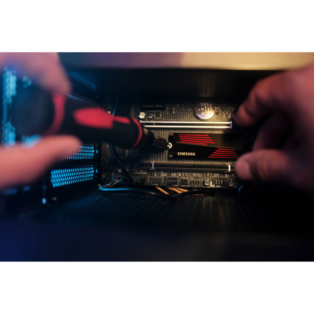 Samsung 990 PRO 1TB NVMe PCIe Gen 4.0 M.2 SSD with Heatsink – Up to 7,450 MB/s Read, 6,900 MB/s Write, PS5 Compatible, Smart Thermal Control