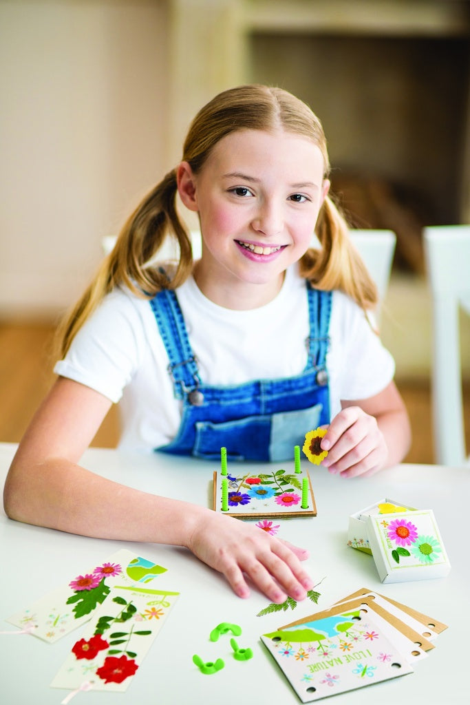 4M Pressed Flower Art Kit – Create Nature-Inspired Crafts with Flower Press, Ages 5+, Model 00-04567