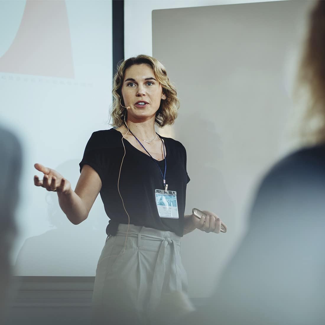 Hama Spot Pointer V2 Presenter – Digital Laser Pointer, Spot Illumination, Magnifier, Timer, USB-C Rechargeable