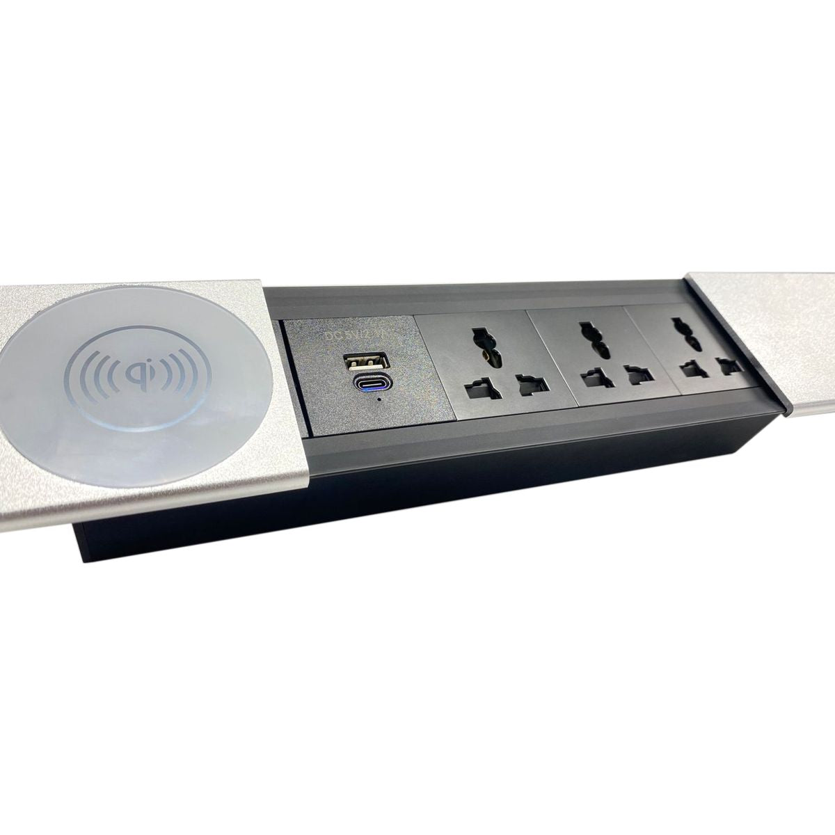 مقبس Atlantic LP800BW-5 بغطاء منزلق - 3 منافذ عالمية، USB-A وType-C، شاحن لاسلكي 15 واط، طاقة قصوى 2500 واط