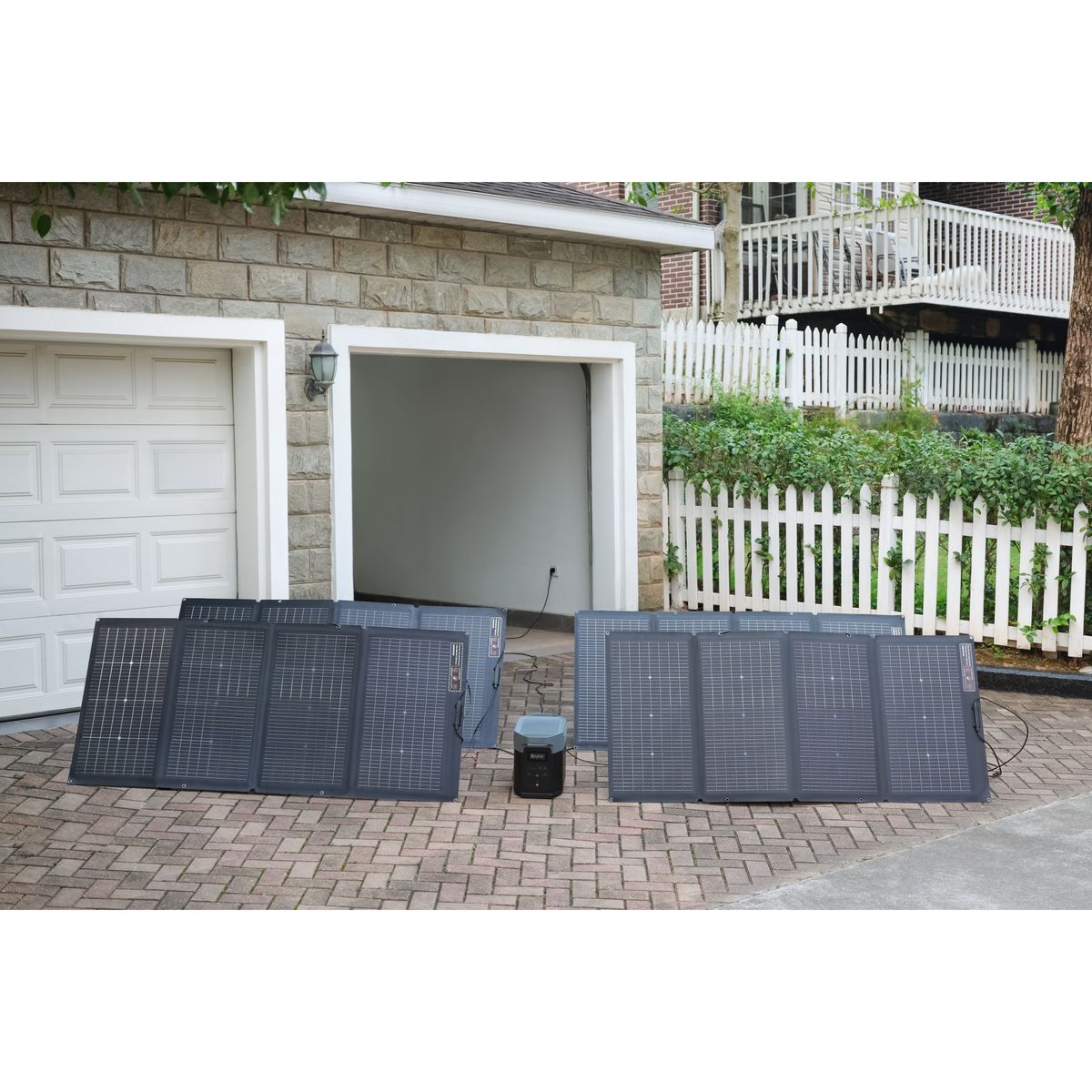 EcoFlow DELTA 2 Max Portable Power Station – 2048Wh LiFePO4, 2400W AC Output, Expandable Battery, Solar Ready