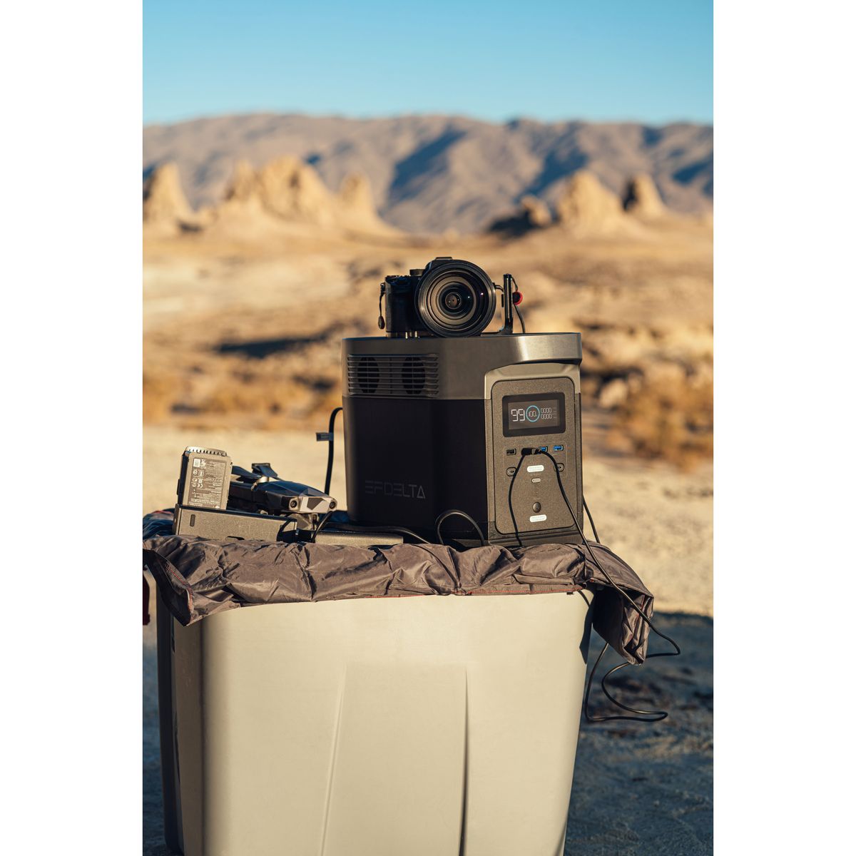 EcoFlow DELTA 2 Portable Power Station – 1024Wh LiFePO4 Battery, 1800W AC Output, Solar Ready, Fast Charging