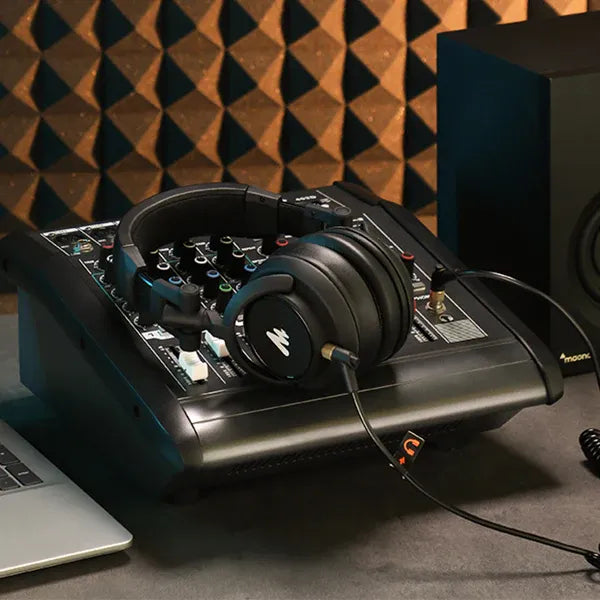 MAONO AU-MH601 Studio Headphones – Closed-Back Monitor Headset with 50mm Drivers, Adjustable Design & Soft Ear Pads for Mixing, Recording, Podcast, DJ