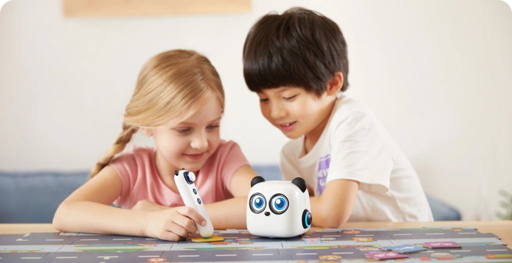 Makeblock mTiny – Screen-Free Coding Robot for Preschoolers with Interactive Tap Pen and Themed Maps