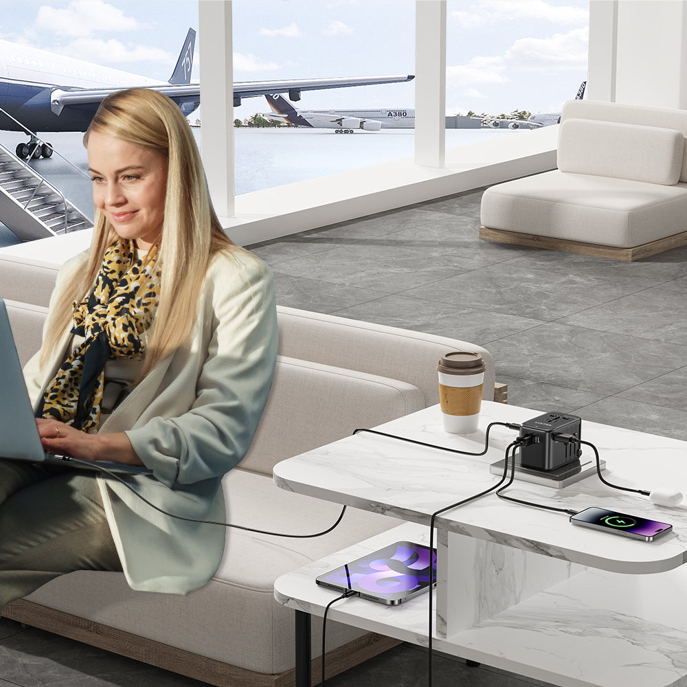 محول سفر عالمي من Unitek GaN بقدرة 100 واط 