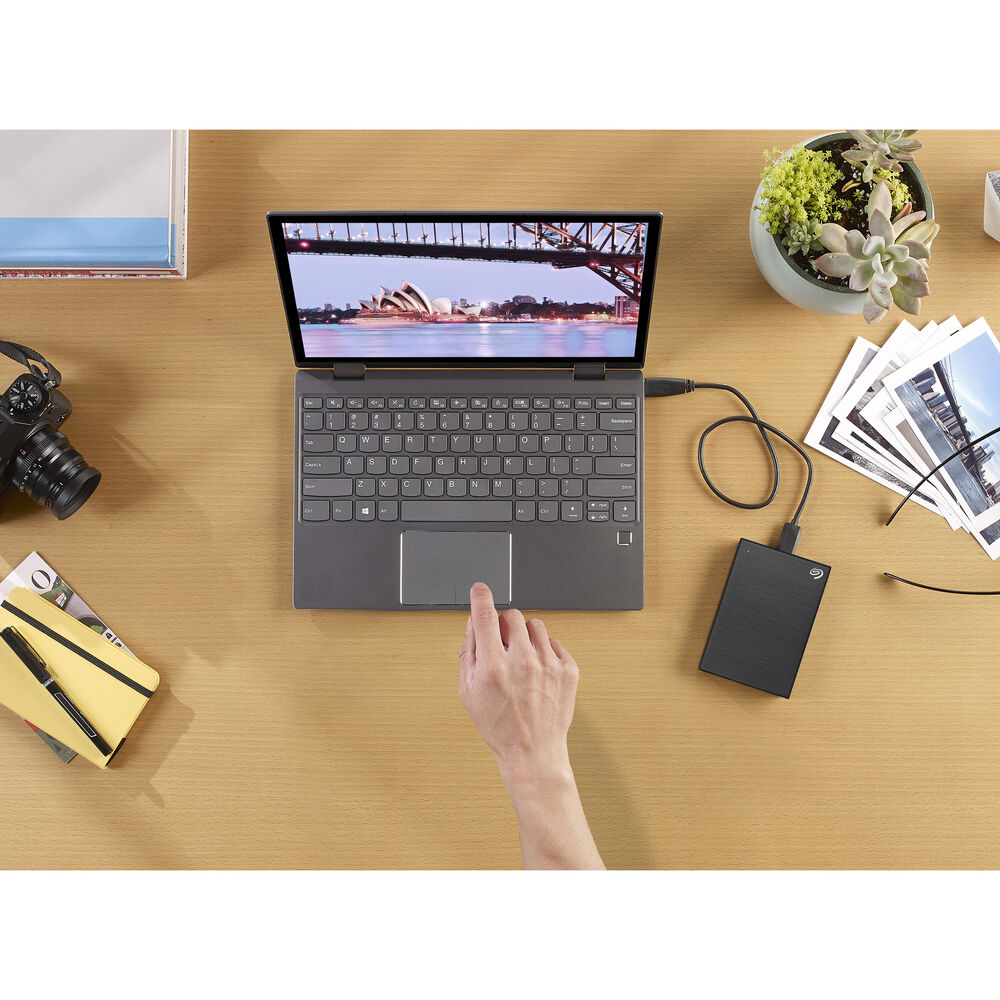 محرك الأقراص الصلبة الخارجي Seagate One Touch USB 3.2 Gen 1 - 2 تيرابايت (أسود)