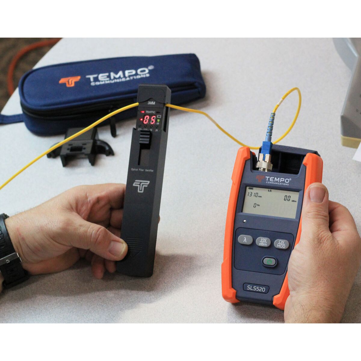 TEMPO FI-100 Fiber Identifier – Live Fiber Detector for Singlemode & Multimode Optical Cables