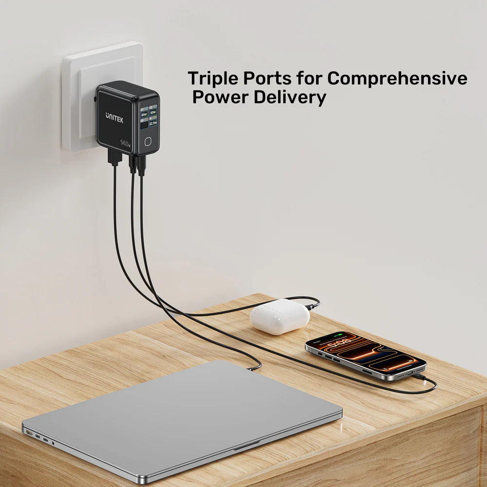 شاحن UNITEK REXO 140 واط GaN – شاحن سريع بأربعة منافذ USB-C/USB-A مع شاشة ذكية، دعم PD 3.1 وQC