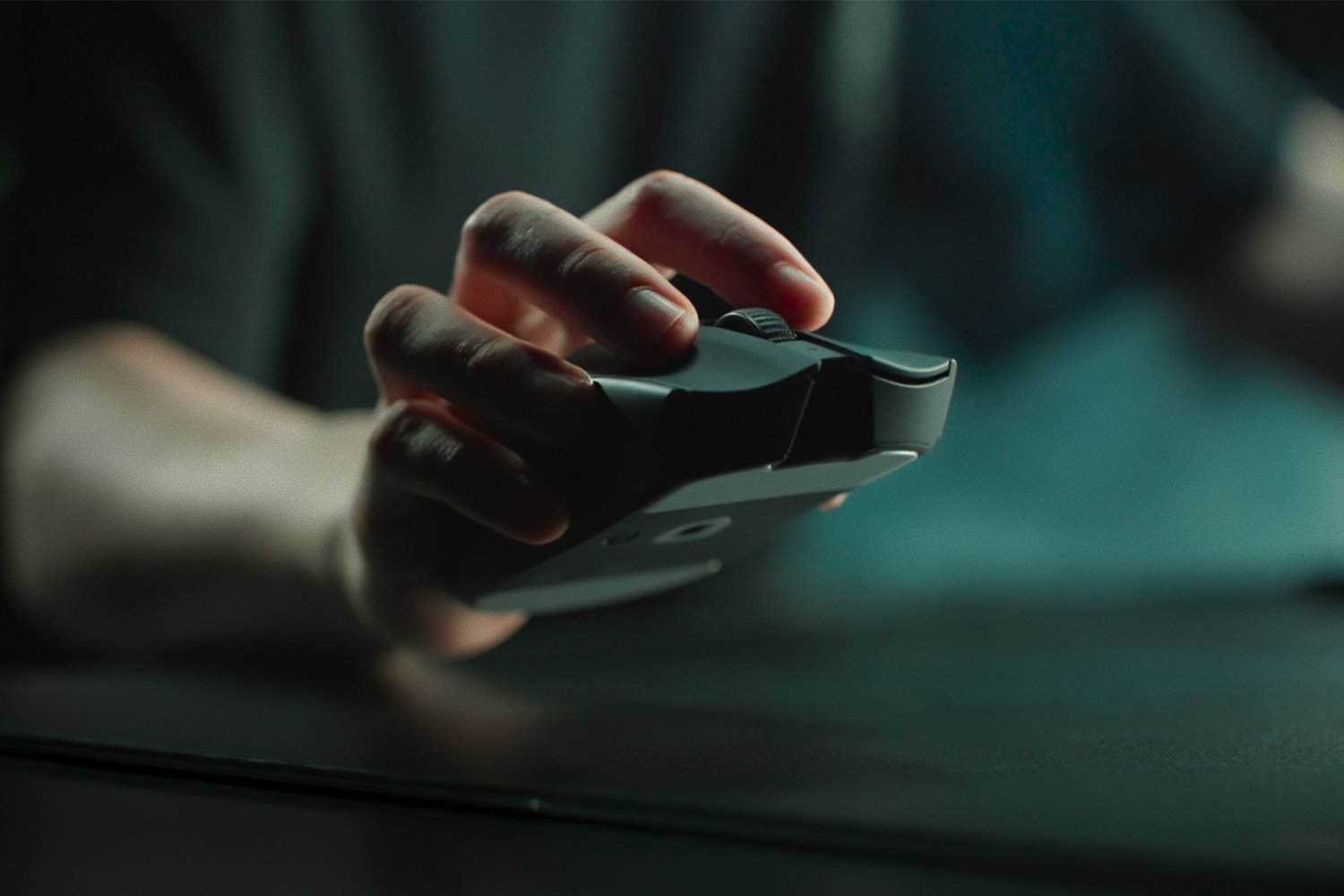 ماوس ألعاب لاسلكي فائق الخفة Razer Viper V3 Pro SE، مستشعر Focus Pro بدقة 35,000 DPI، وزن 54 جرام، تقنية HyperSpeed اللاسلكية، بطارية تدوم 95 ساعة، أسود