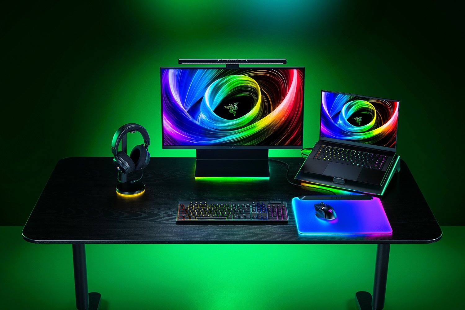 Razer BlackWidow V4 Low-Profile HyperSpeed Wireless Mechanical Keyboard – Triple-Mode, RGB, Low-Profile Switches