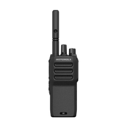 جهاز راديو رقمي ثنائي الاتجاه MOTOROLA MOTOTRBO R2، VHF، 64 قناة، IP55، خاصية إلغاء الضوضاء SINC+، بطارية تدوم حتى 26.5 ساعة