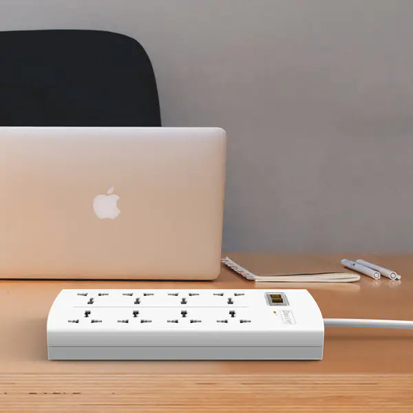 Huntkey SZM804 Power Strip, 8-Outlet Extension Socket with Surge Protection (MAX 2500W, 10A, 5 m Cable, White)