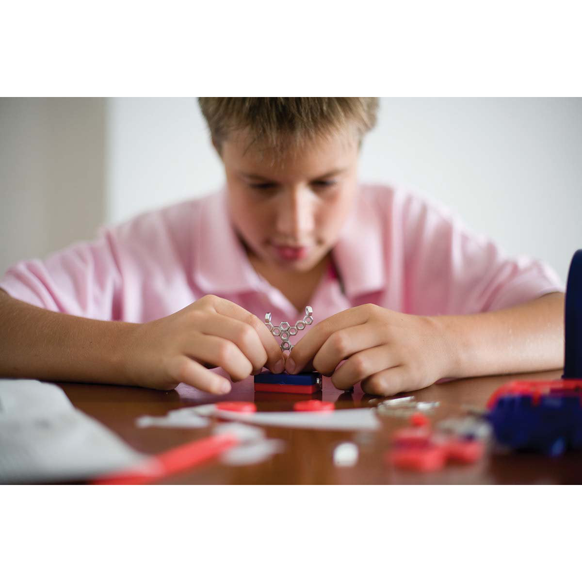 4M STEAM Deluxe Magnet Exploration Kit – 25 Magnetic Experiments with 40+ Components, Ages 8+, Model 05535