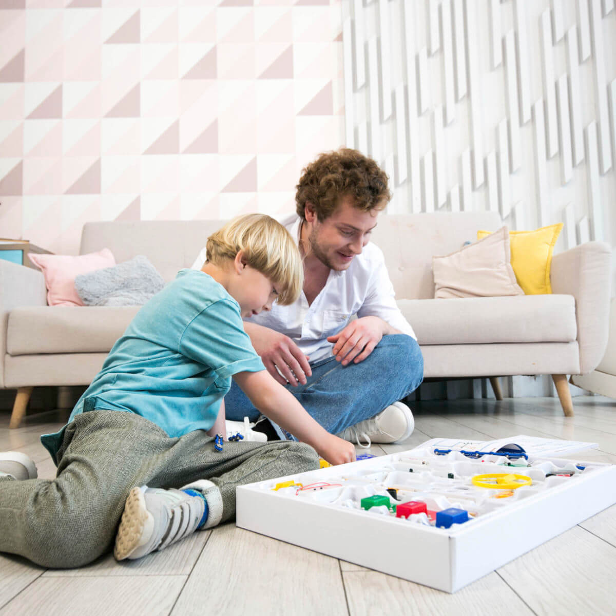 Znatok Electronic Kit Set #188 – Build 188+ Circuits with Light, Sound & Sensor Controls for Ages 8+