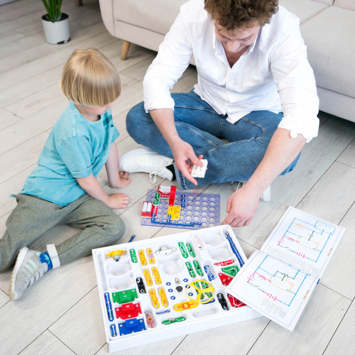 Znatok Electronic Kit Set #188 – Build 188+ Circuits with Light, Sound & Sensor Controls for Ages 8+