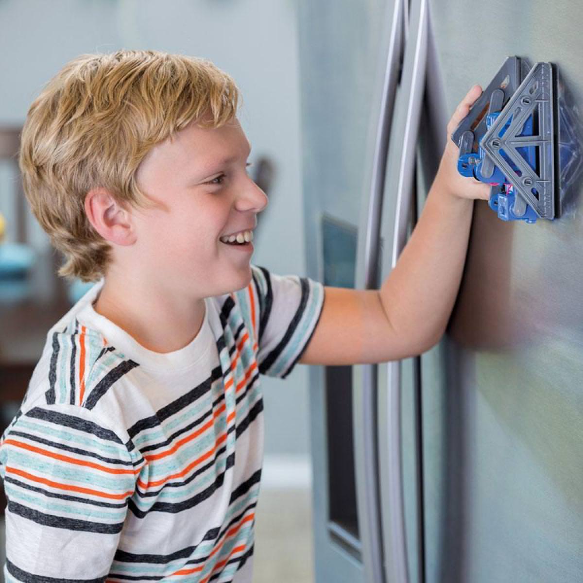 4M KidzRobotix Fridge Robot Kit – Build a Gravity-Defying Magnetic Robot, Ages 8+, Model 00-03391