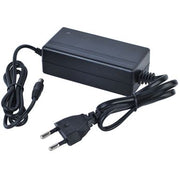 مزود طاقة مكتبي SZ Power 12VDC 3A – قدرة إخراج ٣٦ واط، مدخل تيار متردد عالمي، حماية من الحمل الزائد وقصر الدائرة