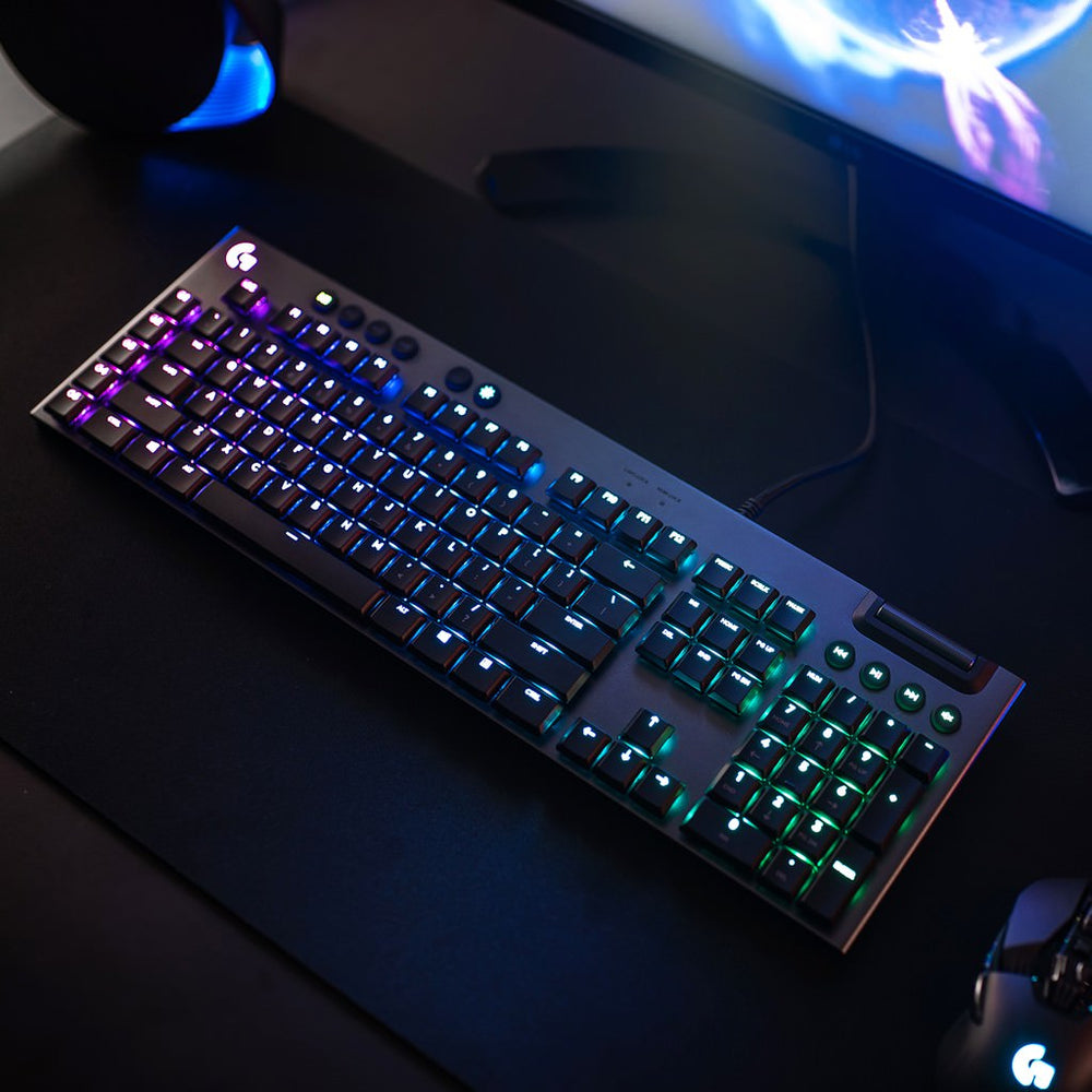 Logitech G715 LIGHSYNC retailer RGB Mechanical Gaming Tactile Keyboard